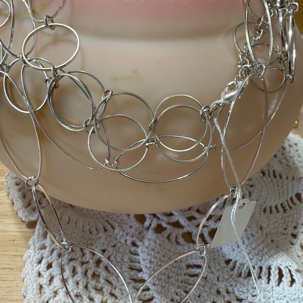 N166 Elegant Silver Hoop Necklace